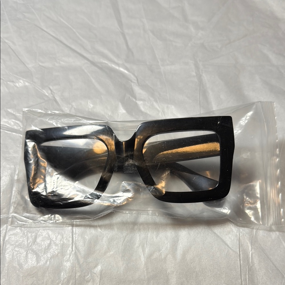 NWOT-Black Square Frame Glasses - Picture 10 of 10